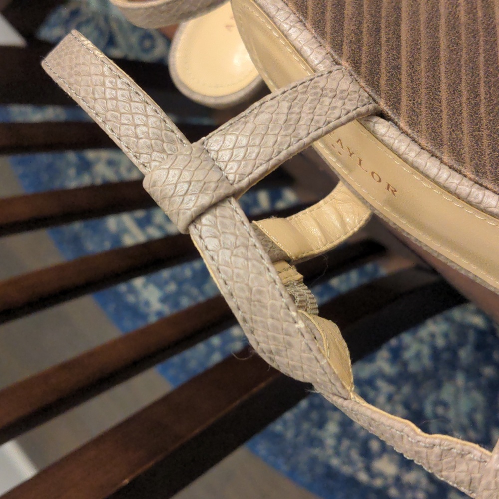 Ann Taylor wedges - Picture 9 of 11